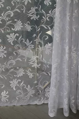 Kész függöny Jacquard fehér Liliom