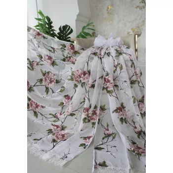 Kész függöny Lynette Len Púder 