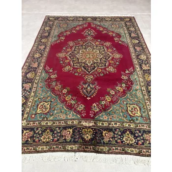   Kézi csomózású perzsa Tabriz Bordós-barnás szőnyeg 284x200cm