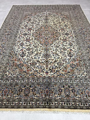 Kézi csomózású perzsa Mashed Krémes Kék szőnyeg 340x245cm