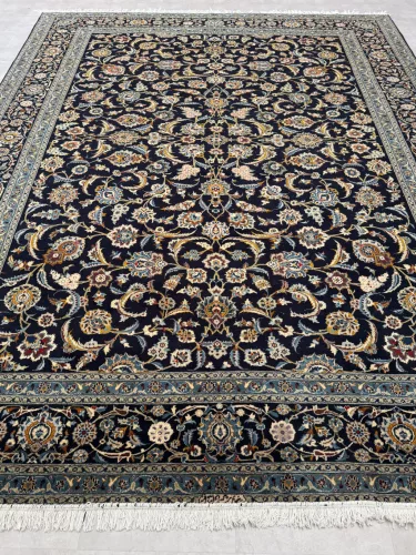 Kézi csomózású perzsa Kashan Sötétkék szőnyeg 410x320cm