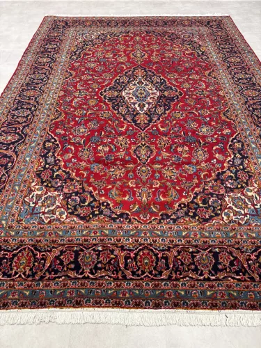 Kézi csomózású perzsa Ardekan Bordós Kékes szőnyeg 420x292cm