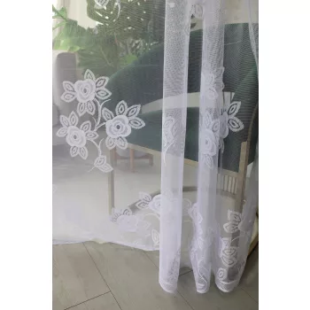 Kész függöny Scarlett fehér Tavaszi Rózsák minta